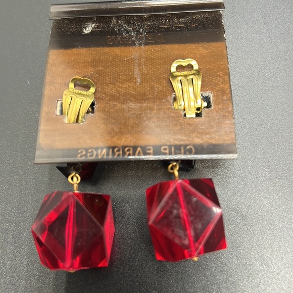 Vintage Joel Powell Black/RedTone Clip Earrings - Picture 3 of 5